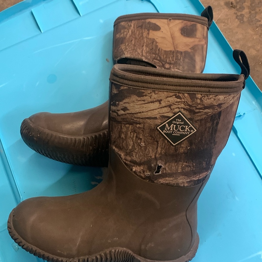 Lined muck boots